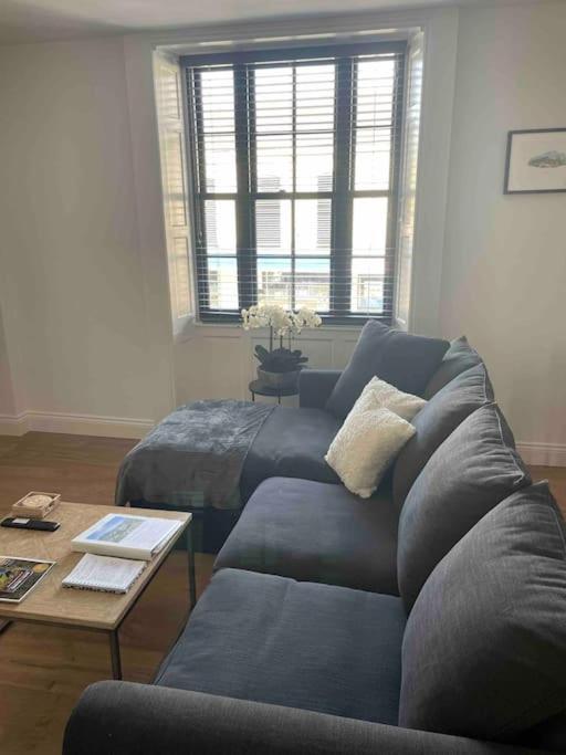 Abergavenny Center 2-Bed Flat Appartement Buitenkant foto