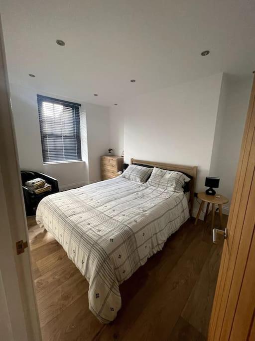 Abergavenny Center 2-Bed Flat Appartement Buitenkant foto